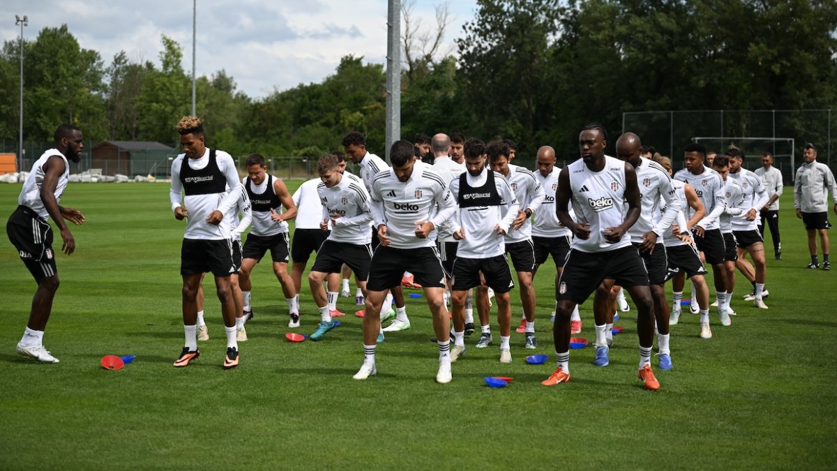 Beşiktaş sahaya çıkıyor: Siyah-beyazlı ekip bu akşam ilk hazırlık maçında St. Pölten ile karşılaşacak
