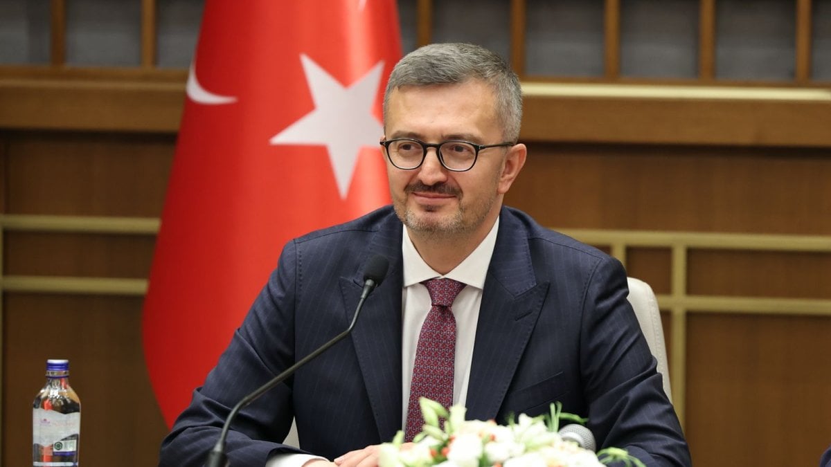 İletişim'in yeni patronu Burhanettin Duran kimdir? SETA geçmişi, kitapları ve Erdoğan ile yakınlığı...