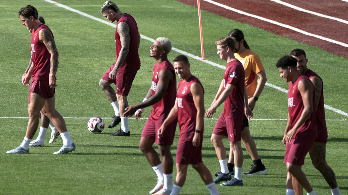 Son şampiyon Galatasaray sahaya iniyor: Sezonun ilk hazırlık maçı