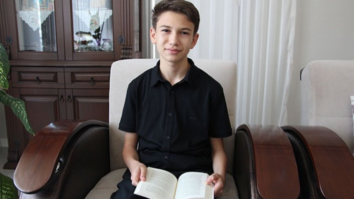 Salih Emre Karakulak’tan büyük başarı: LGS'de 500 tam puan alarak Türkiye birincisi oldu