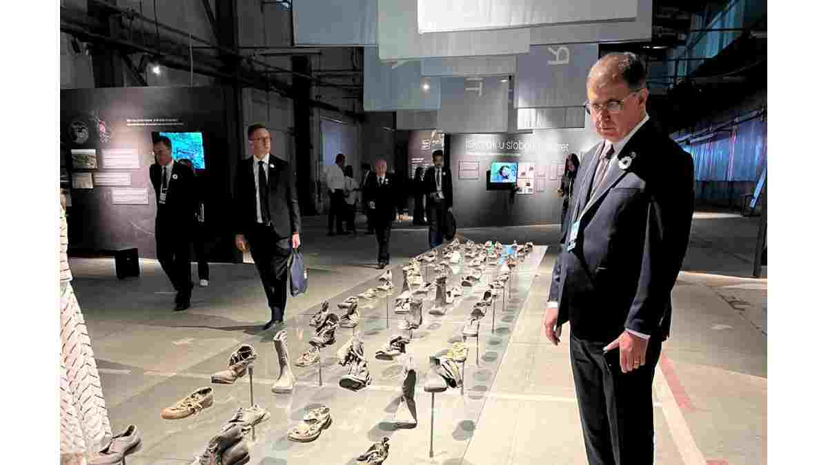 Başkan Tugay Bosna’da Srebrenitsa Katliamı’nın kurbanlarını andı