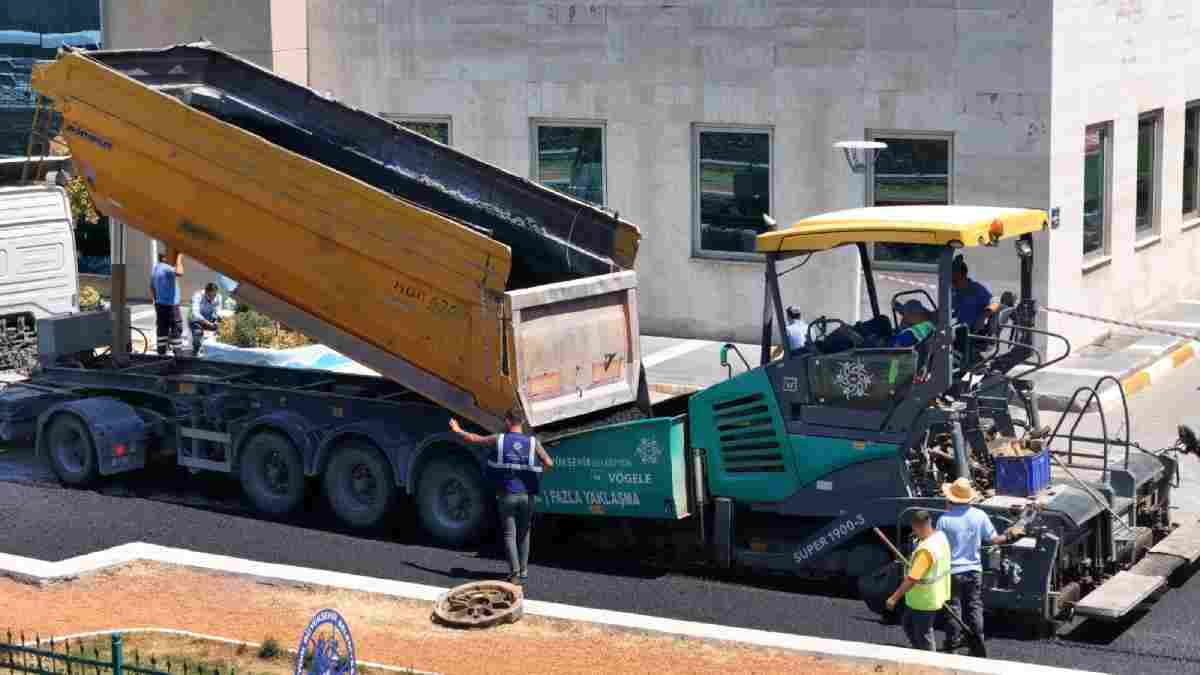 Söke'de yol yapım ve yenileme çalışmaları sürüyor