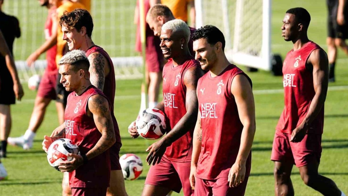 Galatasaray sezonu açıyor: Aslan, ilk hazırlık maçında Ümraniye'ye karşı