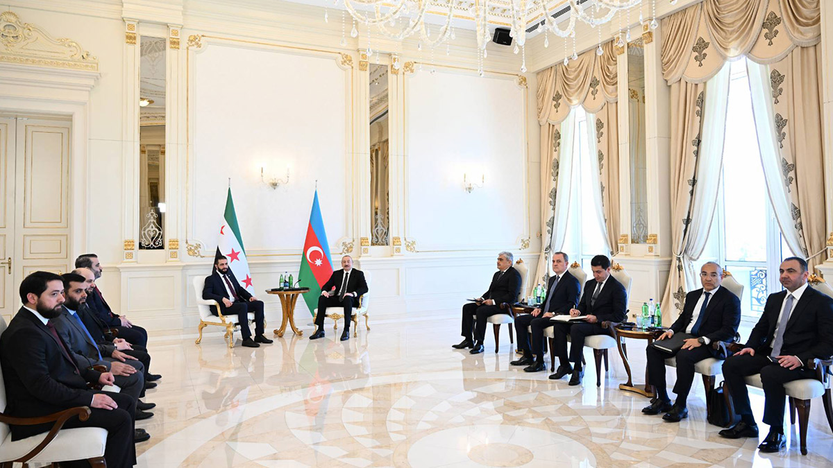 Şara, Azerbaycan'da Aliyev'le görüştü