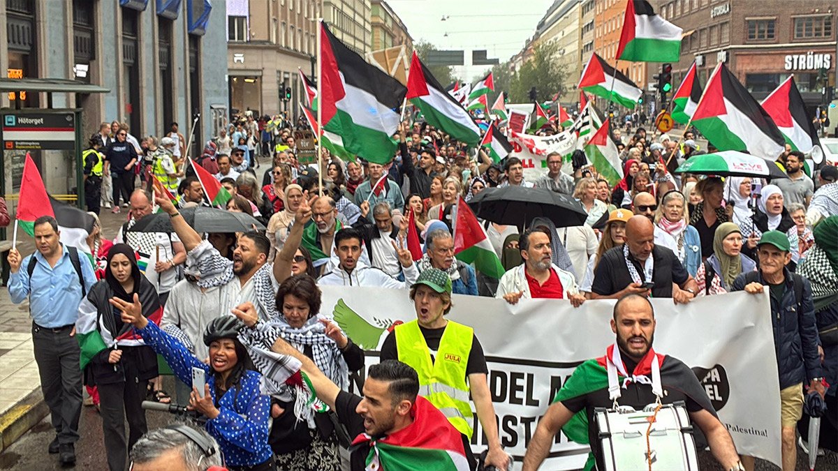 İsveçliler, İsrail katliamlarına sessiz kalan hükümetlerini protesto etti
