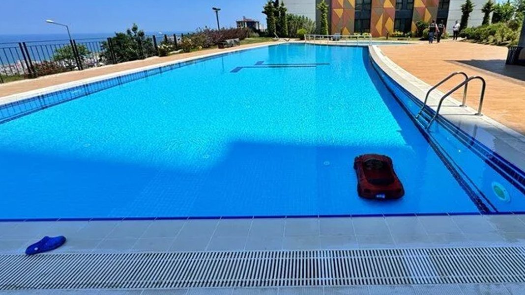 Samsun'da feci kaza: 4 yaşındaki çocuk akülü arabasıyla havuza düştü