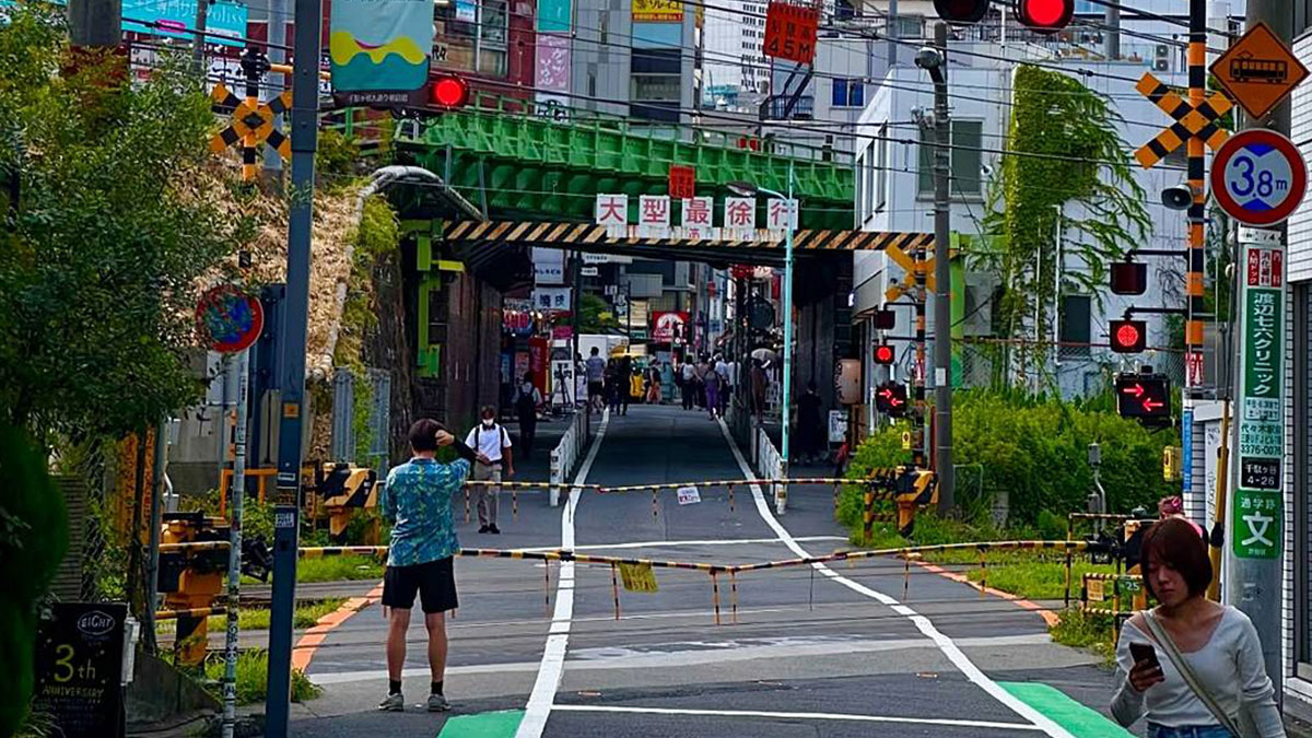 Japonya'da sevilen bir yabancı olun: Harika bir deneyim için altın kurallar! Gülümse ve kurallara uy