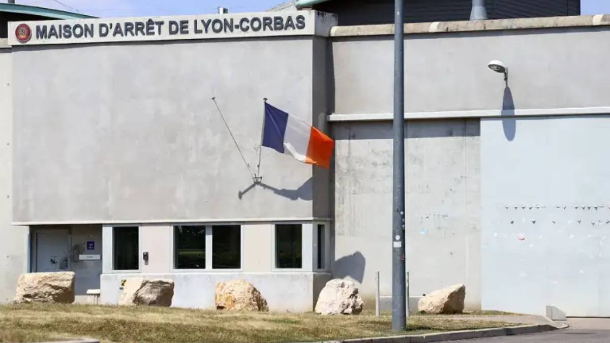 Mahkum, tahliye olan arkadaşının çantasında cezaevinden kaçtı