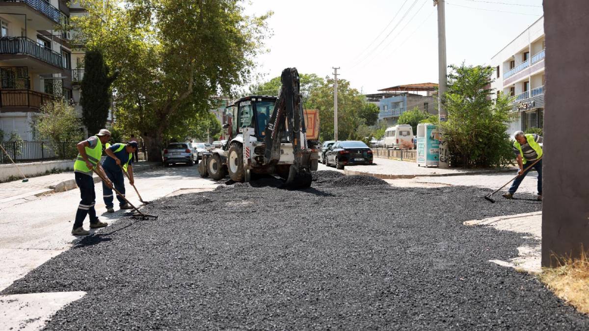 Bayraklı'da asfaltlama seferberliği