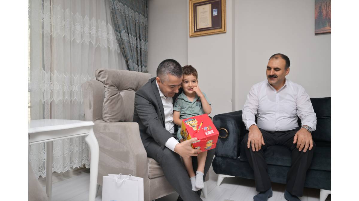 Esenyurt Belediye Başkan Vekili Can Aksoy’dan 15 Temmuz gazisine ziyaret