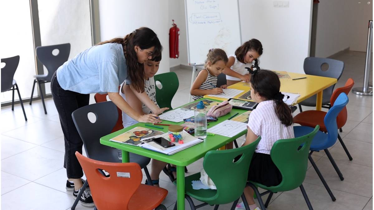 Karabağlar’da yaz tatili bilim, sanat ve eğlenceyle dolu dolu geçiyor