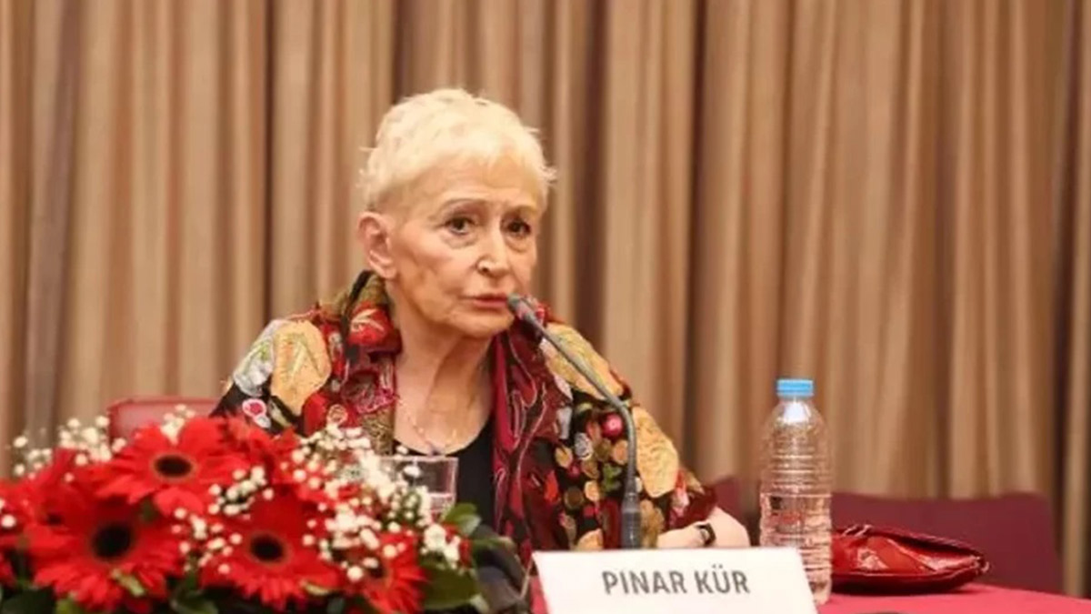 Yazar Pınar Kür hayatını kaybetti