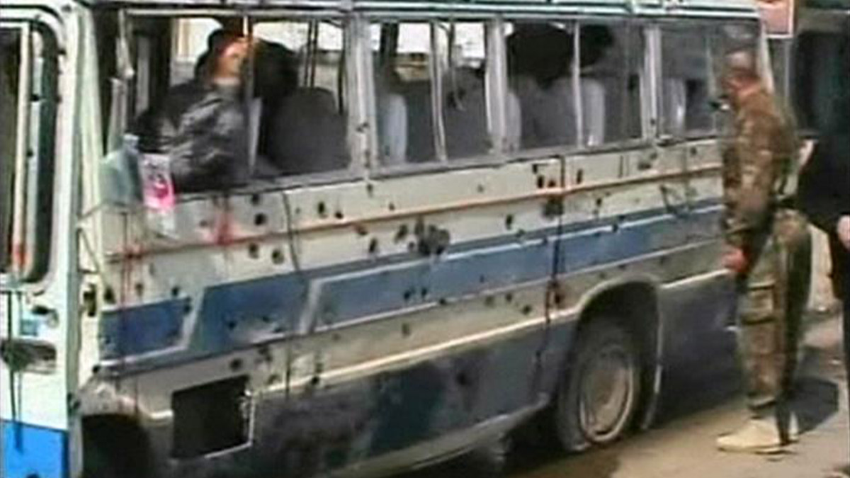 Pakistan'da yolcu otobüsüne silahlı saldırı: 3 ölü, 7 yaralı