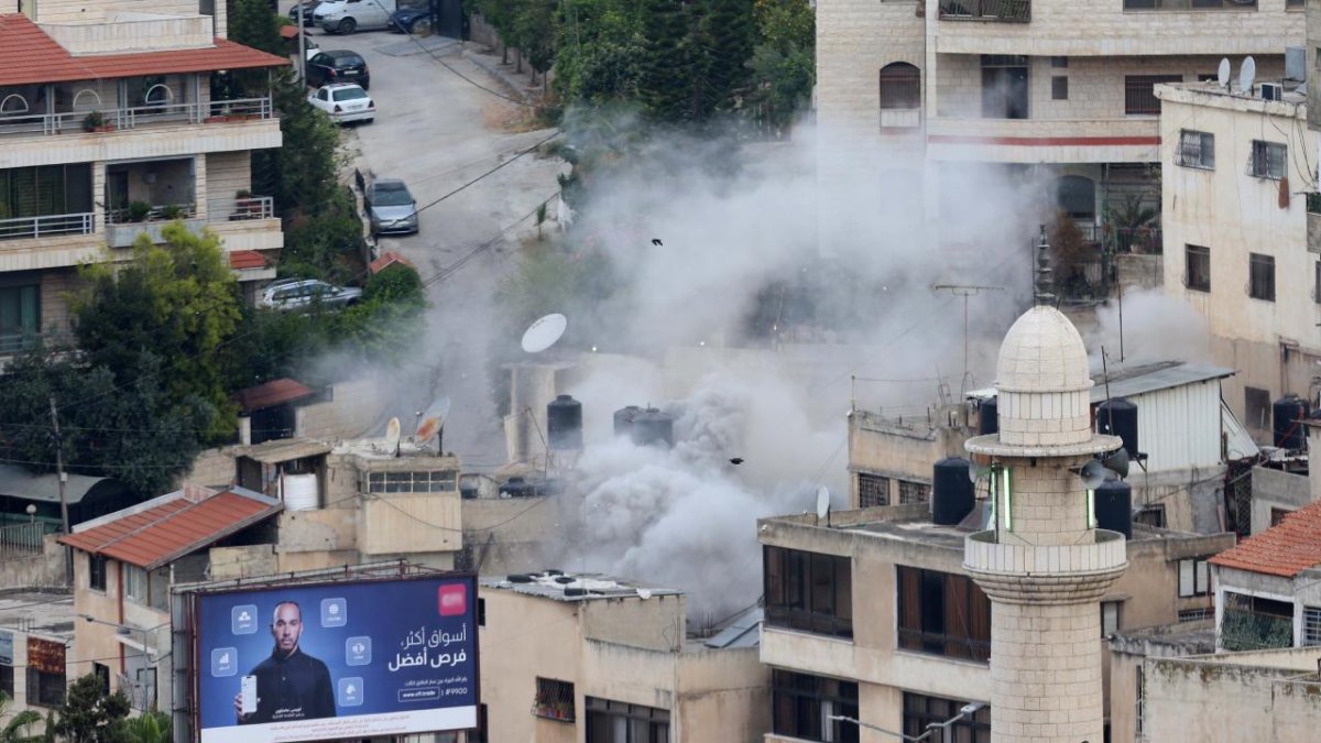 İsrail, Batı Şeria'da öldürdüğü filistinlilerin evlerini patlayıcılarla yok etti