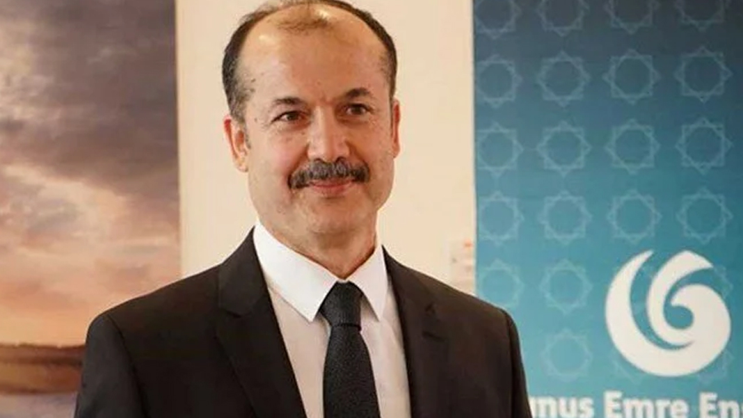 Yunus Emre Enstitüsü'nün eski başkanı Şeref Ateş gözaltına alındı