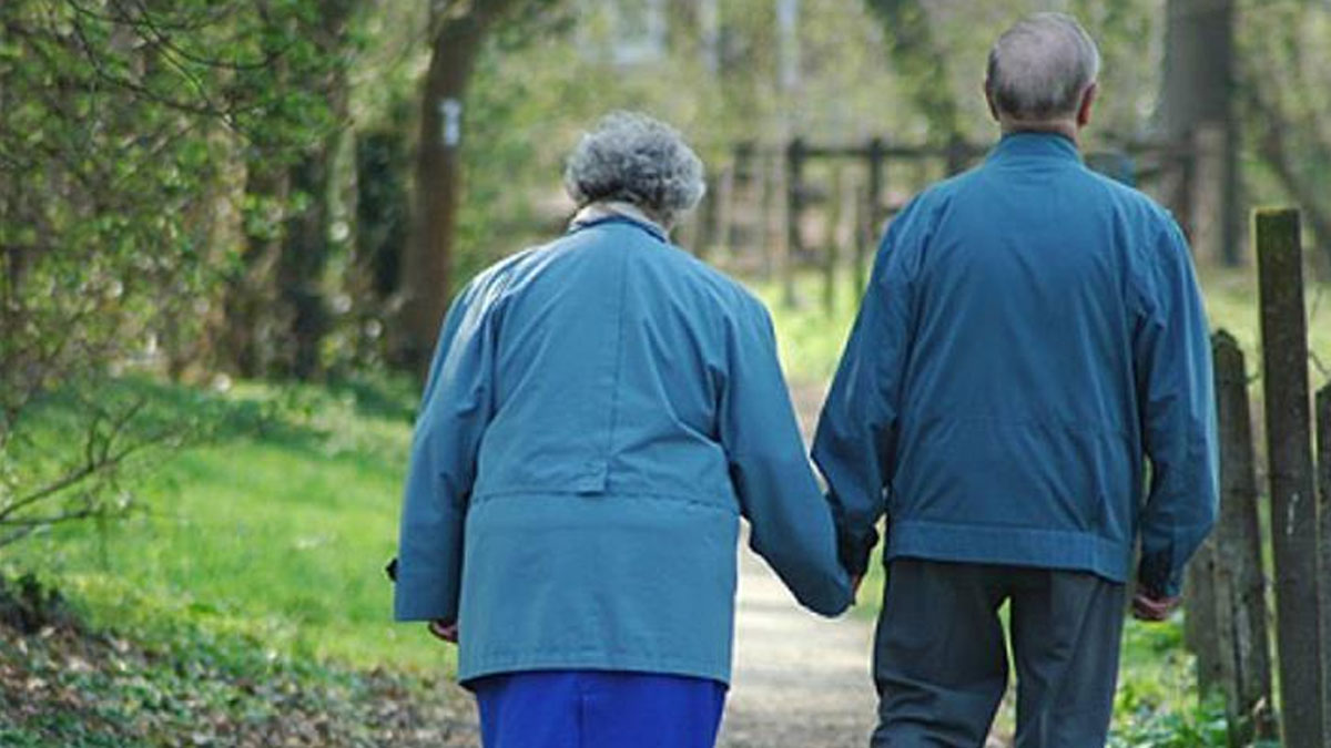Araştırma: Biraz hızlı yürüyüş, yaşlıların hareket kabiliyetini güçlendiriyor