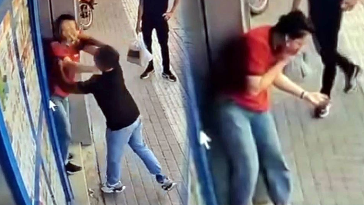 Para üstü tartışması kanlı bitti: Müşterinin yumruk attığı kasiyerin burnu kırıldı! Dehşet anları kamerada