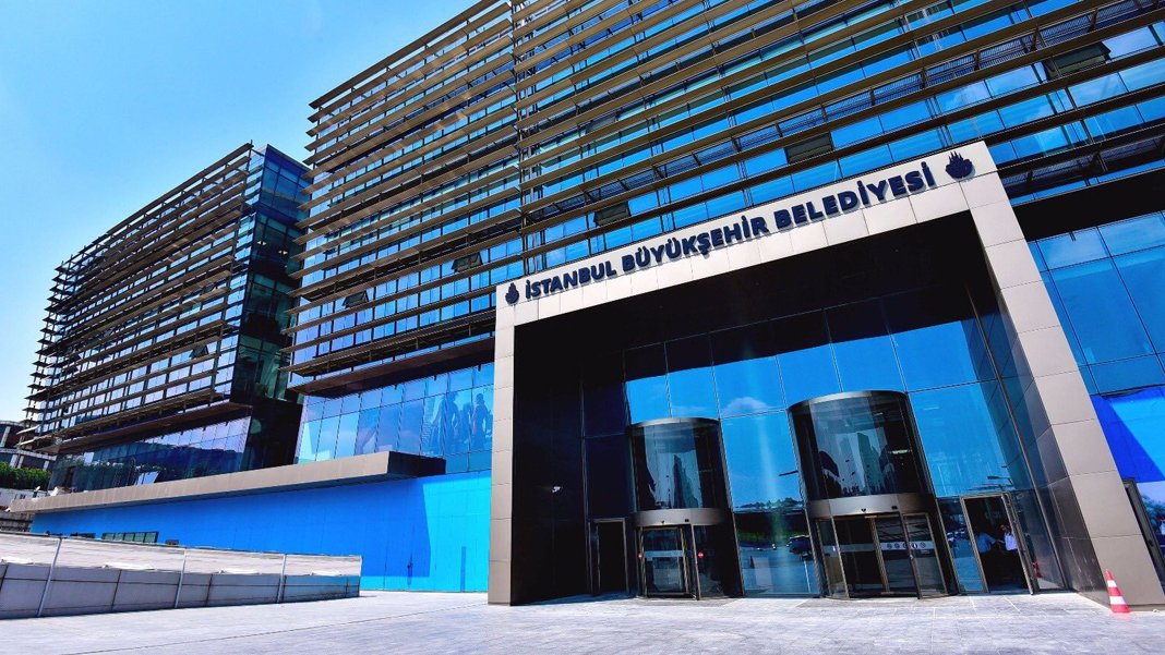 İBB’ye yönelik yolsuzluk soruşturmasında yeni dalga: 18 kişi hakkında gözaltı kararı