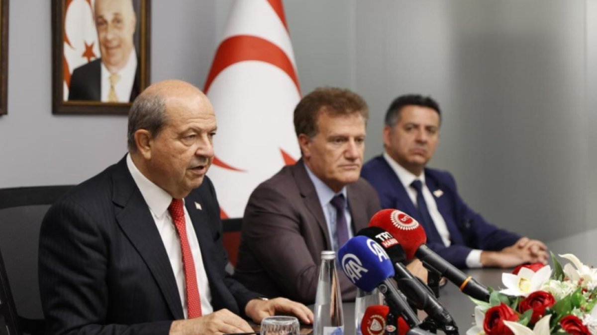 Tatar: Egemen eşitliğimiz teyit edilmeden müzakerelere geçilmeyecek