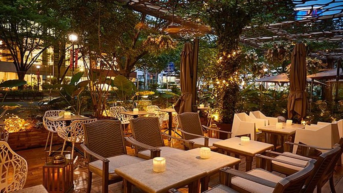 Kimse teraslarda sigara içemeyecek! Önce duraklar, parklar yasaklandı: Şimdi de teraslarda yasak