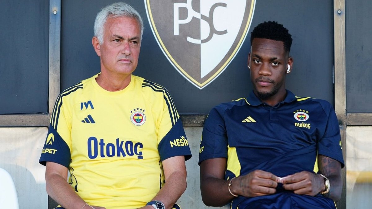 Fenerbahçe'nin yeni transferi Jhon Duran'dan Jose Mourinho açıklaması: Tarihin en iyi teknik direktörü