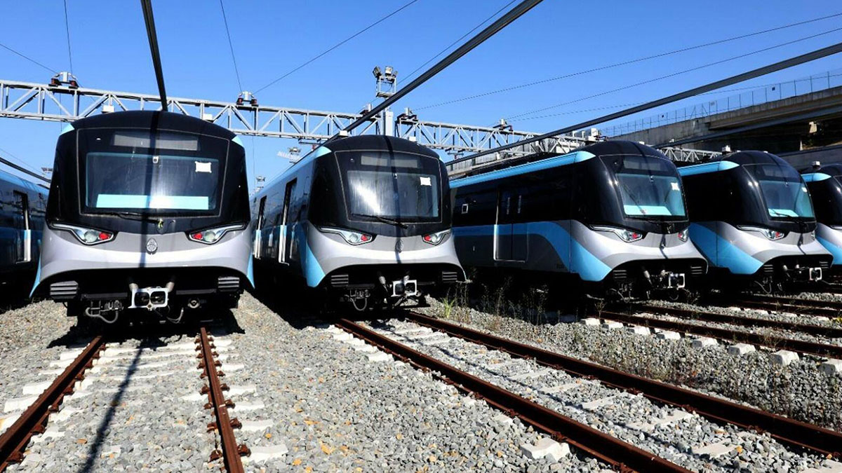 Metro geliyor, trafik gidiyor: İstanbul nefes alacak! M12 hattında sona yaklaşılıyor