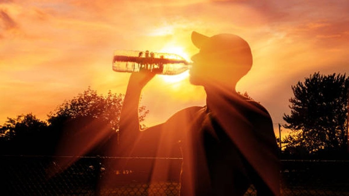 Türkiye'ye "çifte kavurucu sıcak" alarmı! Emekli MGM müdürü uyardı: 10 Gün sürecek, nefes almak bile zorlaşacak!