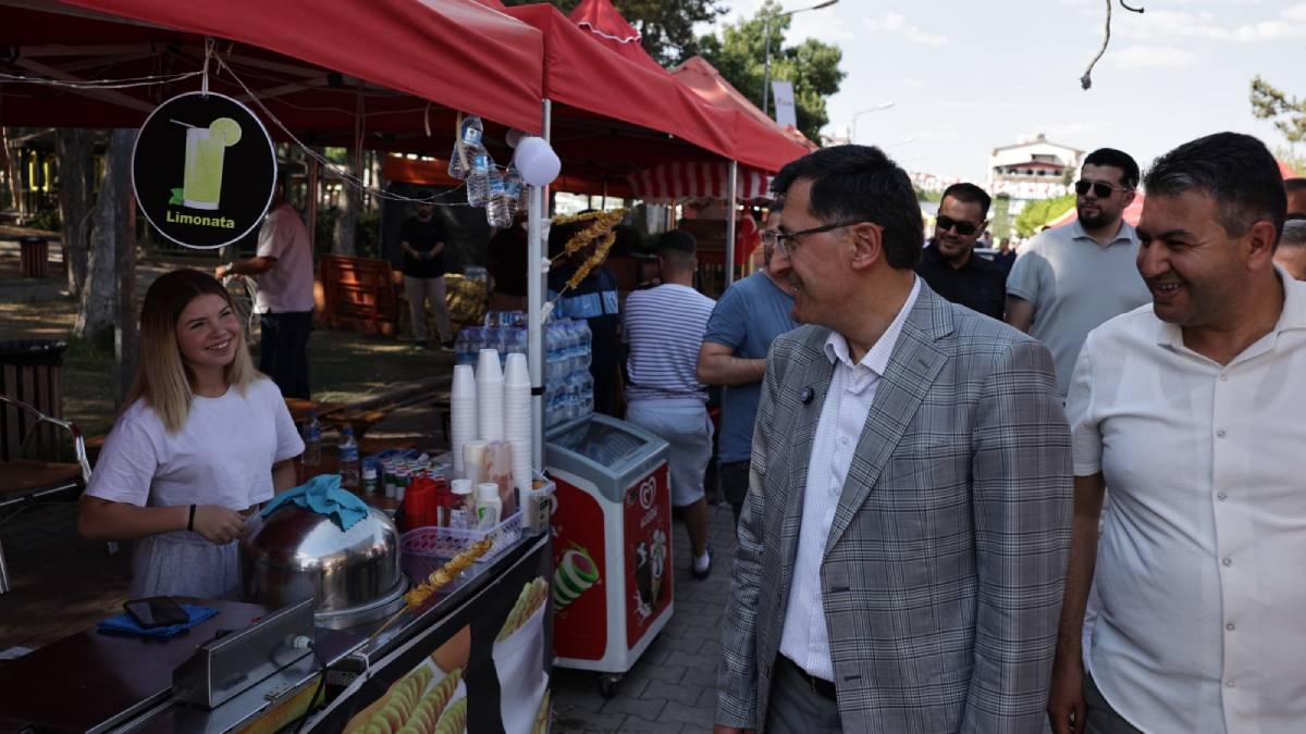 Belediye Başkanı Eyüp Kahveci, Gediz Tarhana Festivali'ni ziyaret etti