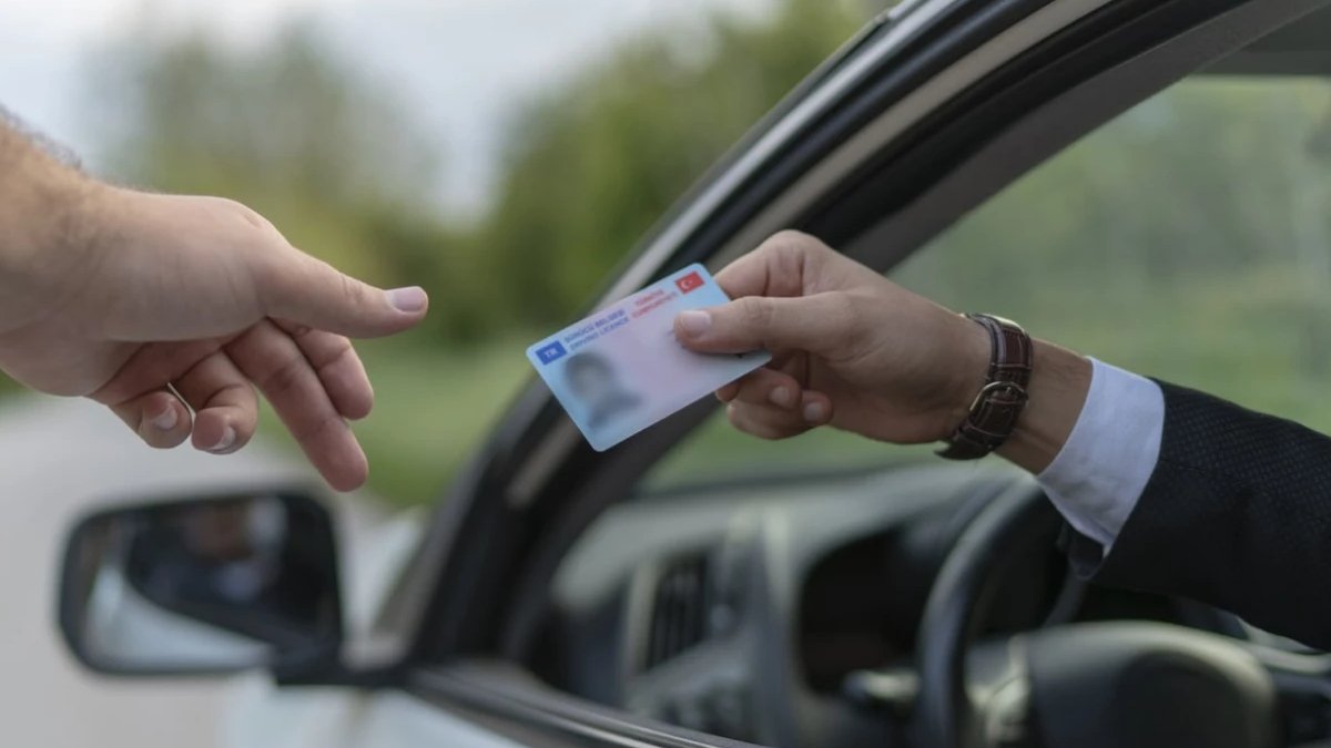 Eski ehliyet cebinizi yakabilir: Son on gün, yenilemeyene binlerce lira ceza