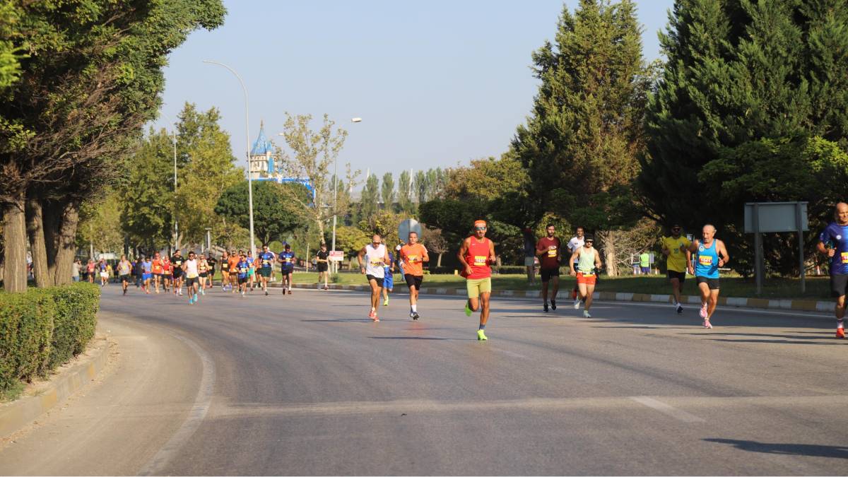 Büyükşehir Belediyesi duyurdu: 3 Ağustos Pazar günü yarı maraton nedeniyle bazı yollar kapalı