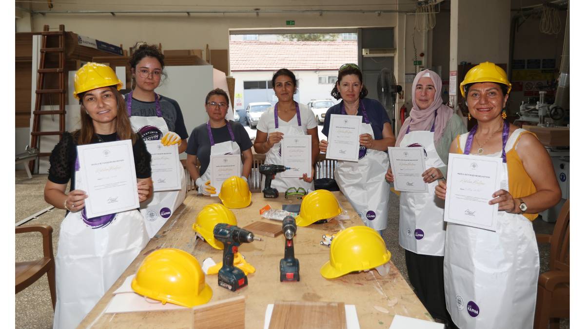 Muğla Büyükşehir'den kadınlara ustalık, topluma eşitlik mesajı