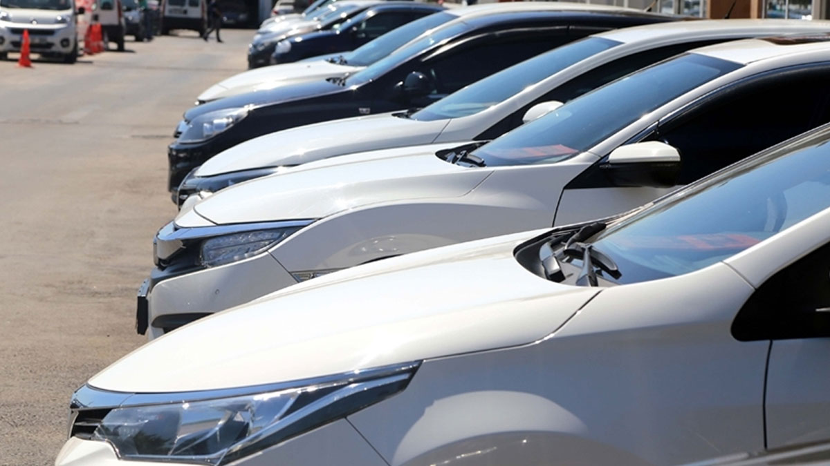 İkinci el araç piyasası yılın ilk yarısında hareketlendi: Satışlar 3,4 milyonu geçti