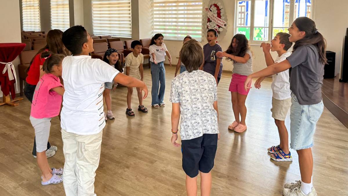 Başkan Yetişkin ile Efeler’de geleceğin sanatçıları yetişiyor