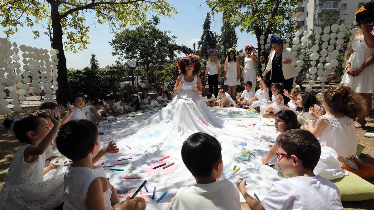 Yenimahalleli miniklerden yıl sonu etkinliği