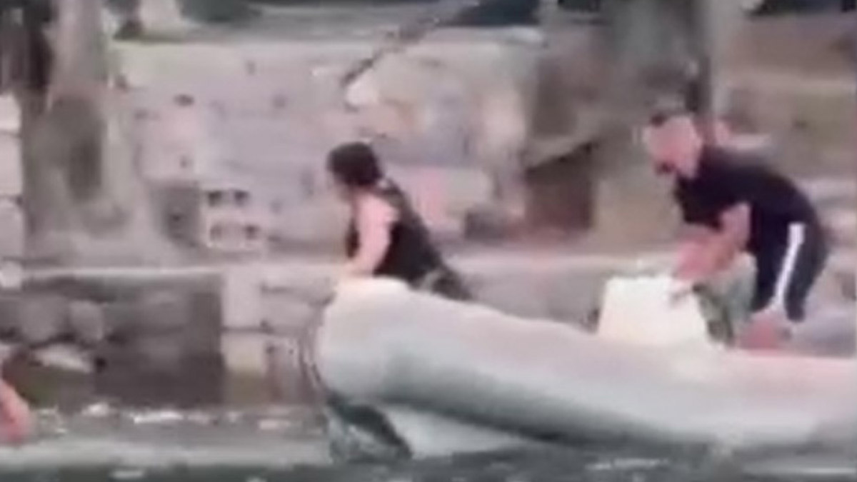 Teknede kavga cinayetle bitti: Kaçmaya çalışan zanlıyı kürekle durdurmaya çalıştılar