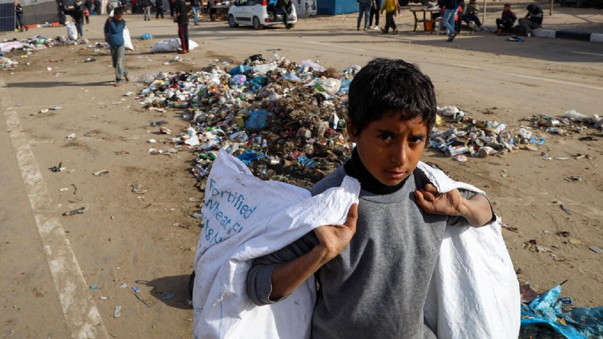 İsrail, UNRWA'nın yardımını Gazze'ye sokmuyor: İnsanlar açlıktan ölüyor