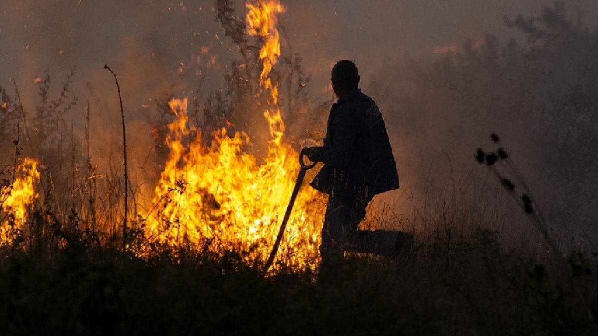Mücadele sürüyor! Balkanlar’da rekor sıcak yangınları beraberinde getirdi