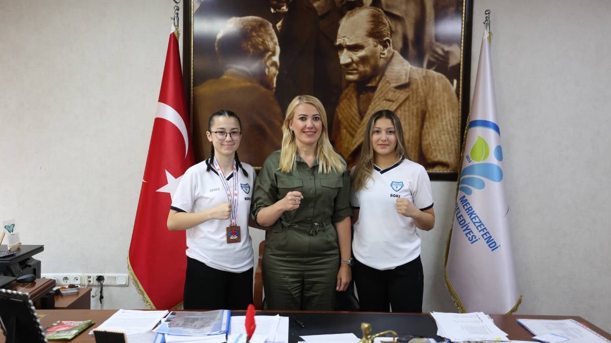 Milli Sporcular ve Milli Antrenör’den Başkan Doğan'a ziyaret