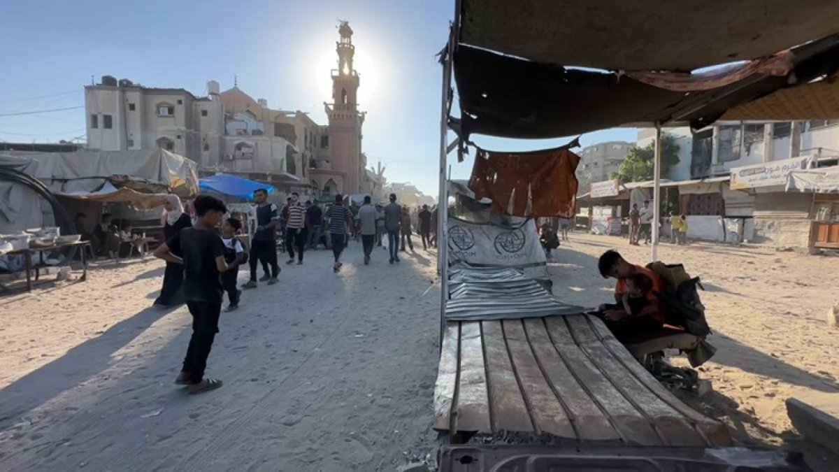 İsrail, Gazze'de yardım bekleyen sivilleri vurdu: 85 Filistinli yaşamını yitirdi