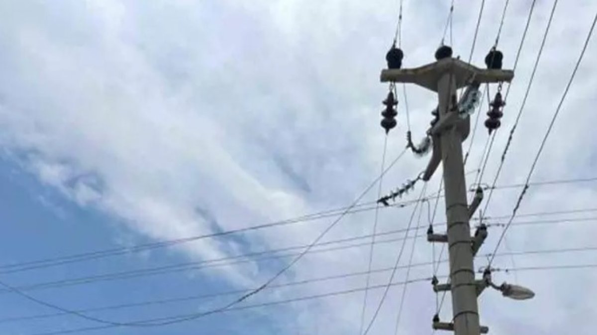 Sivas’ta yüksek gerilim hattı koptu: Bazı bölgelerde  hayat durdu