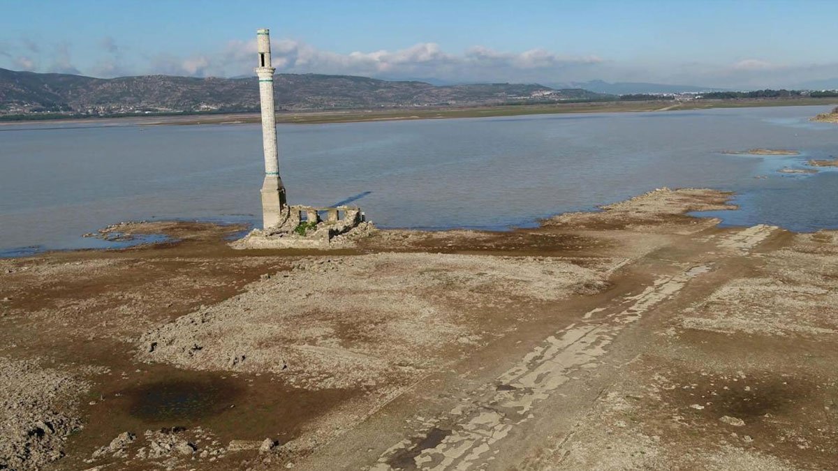 İzmir'de barajlar alarm veriyor: İZSU'dan su tasarruf çağrısı