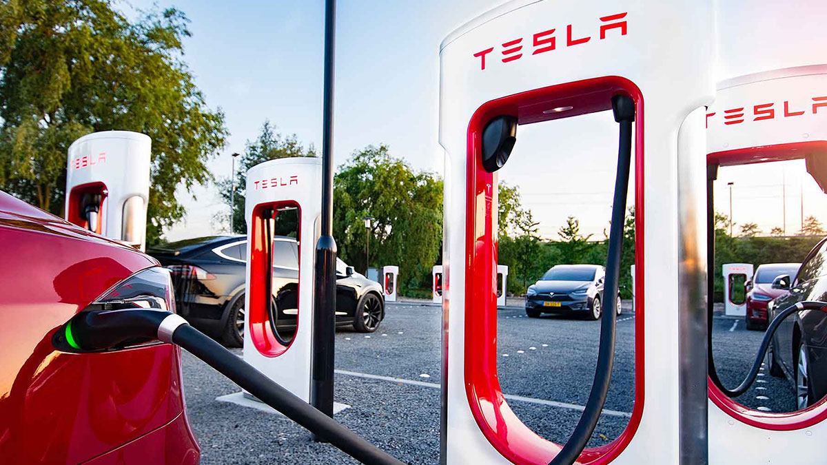 Tesla'dan Türkiye'ye rekor yatırım: 10 yeni Supercharger noktası geliyor! Yıl bitmeden hizmete girecek