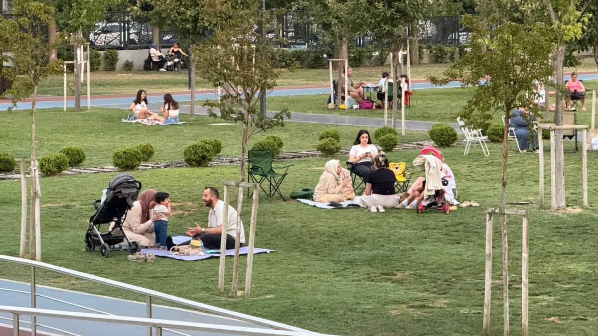 Antalya’nın tüm ilçelerinde haşereyle mücadele sürüyor