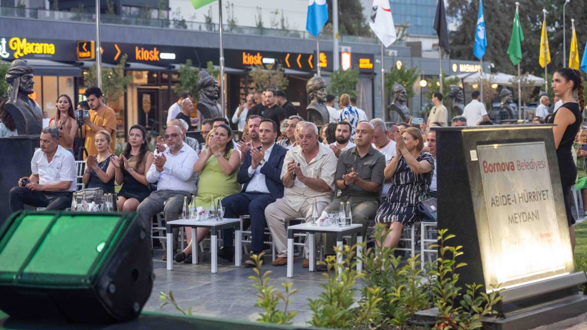 Abide-i Hürriyet Bornova’da yaşıyor