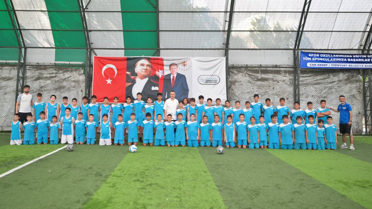 Esenyurt Belediye Başkan Vekili Can Aksoy’dan yaz spor okullarına ziyaret