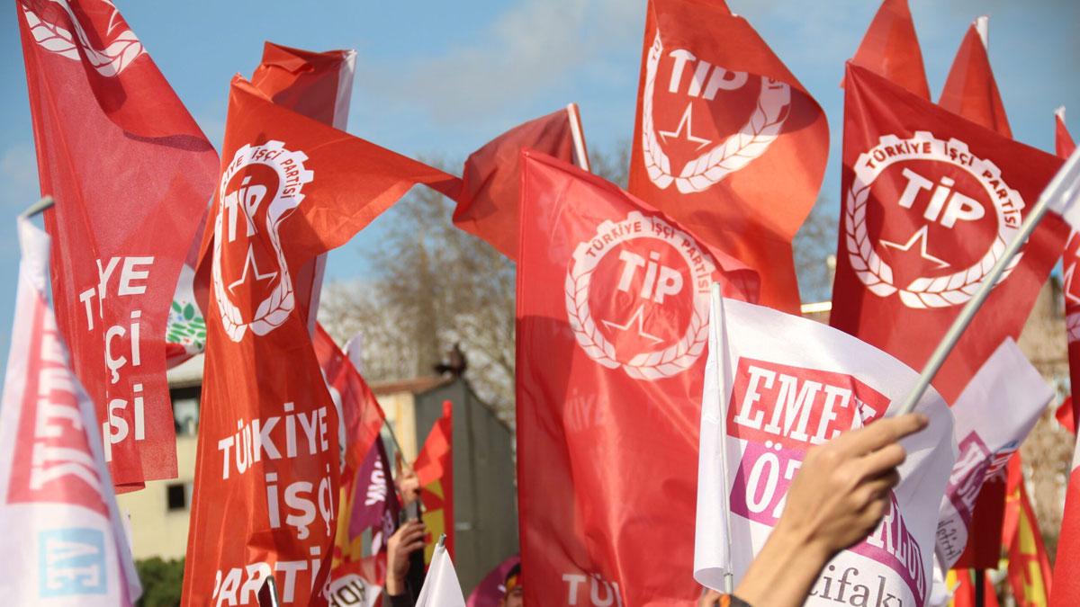 CHP'nin mitingine katılan TİP'lilere gözaltı