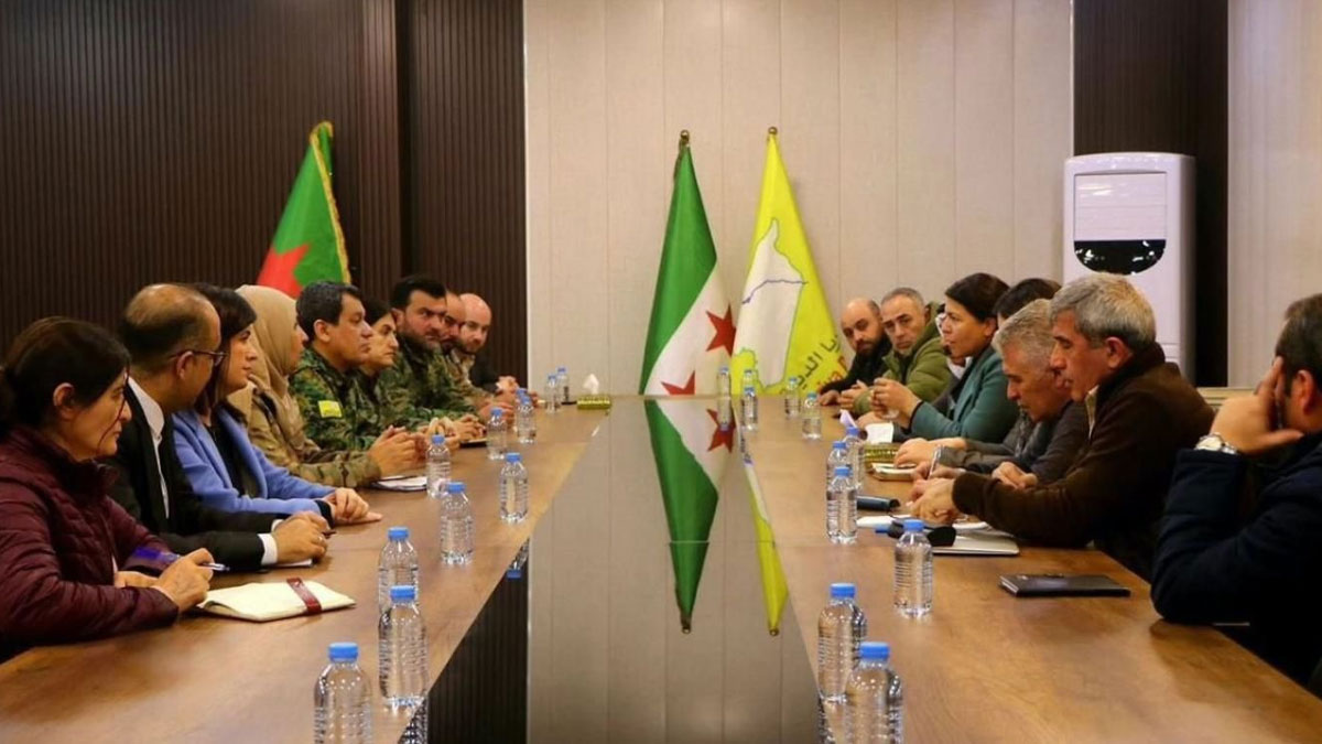 Suriye’den gelen haberler tatsız: Masada barış yok, sahada parçalanma var