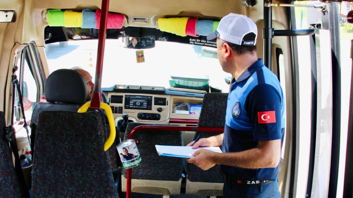 Zabıta ekiplerinden dolmuşlarda klima denetimi