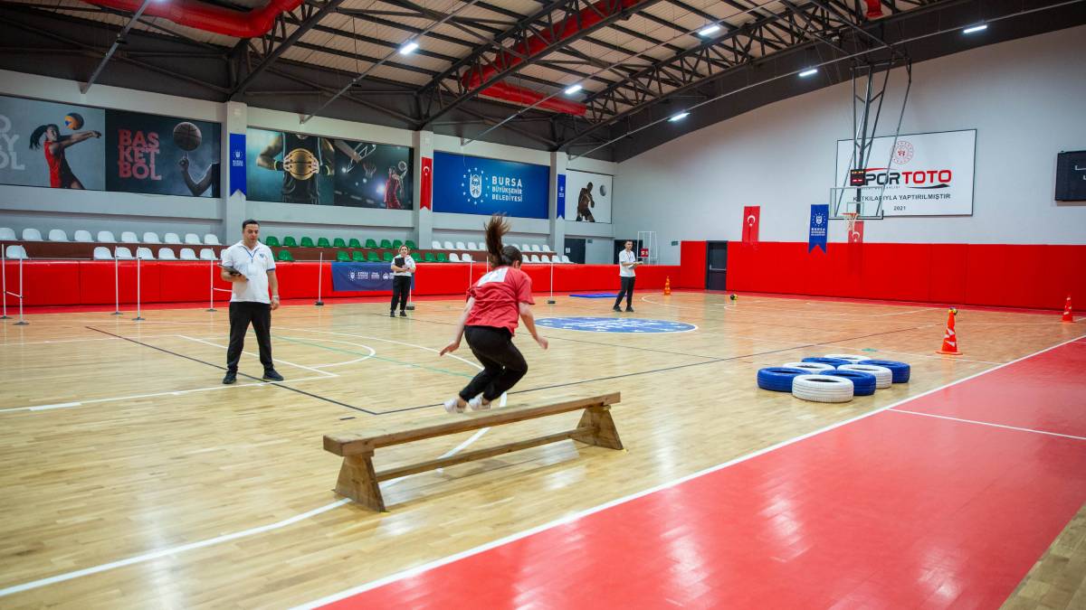 Zabıta olmak için parkurda ter döktüler