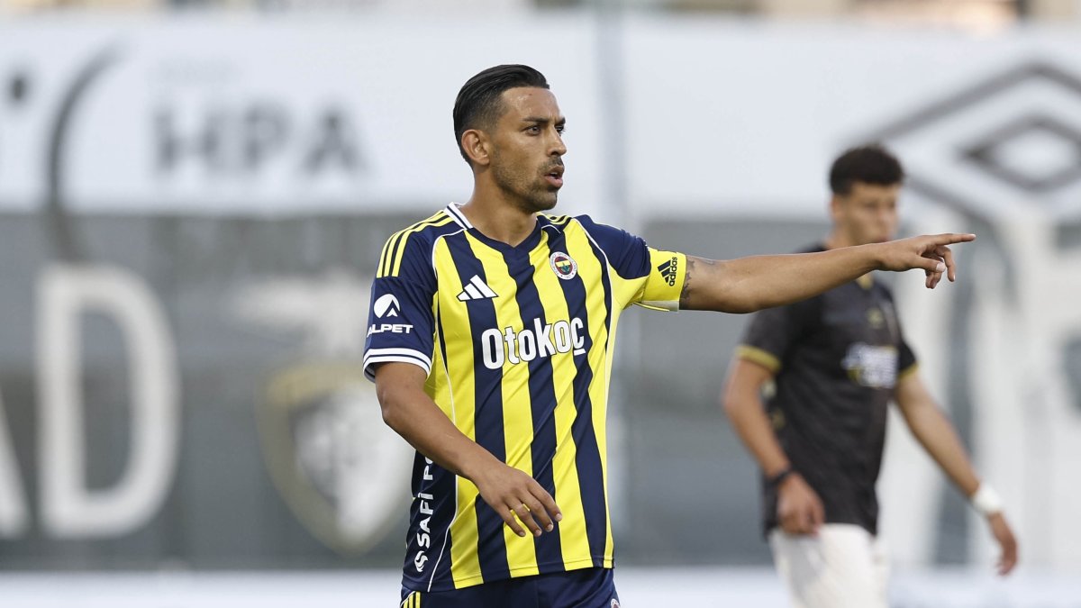 Fenerbahçe'nin yıldızı İrfan Can Kahveci'den ayrılık iddialarına cevap: Fenerbahçe benim ailem başka seçenek yok